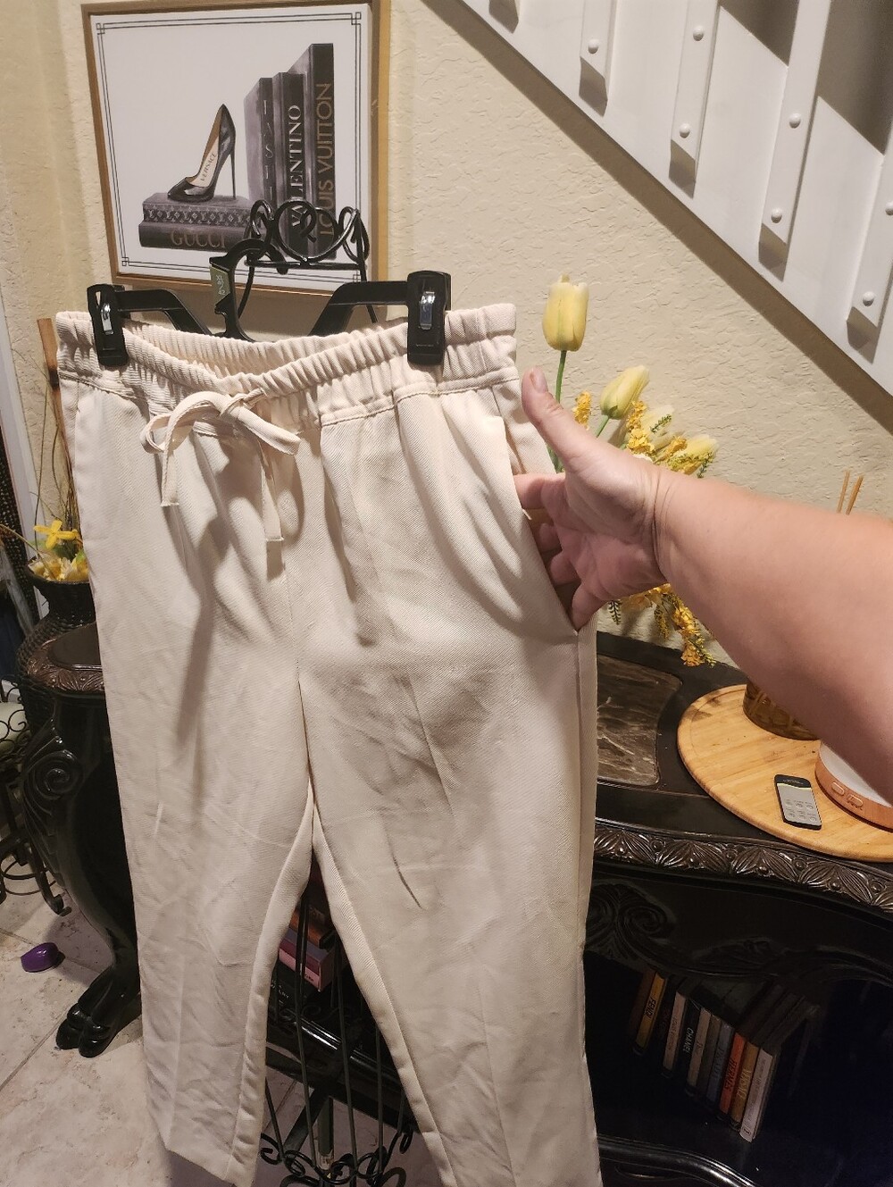 Reiss Hailey Cream Petite Tapered Pull On Trousers size 6 - Picture 4 of 6